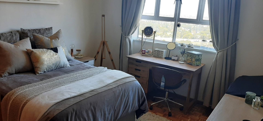 1 Bedroom Property for Sale in Loevenstein Western Cape